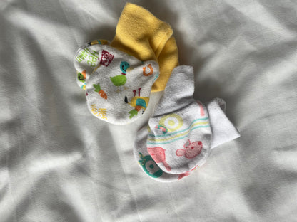 Lot de mitaines (0-6m)